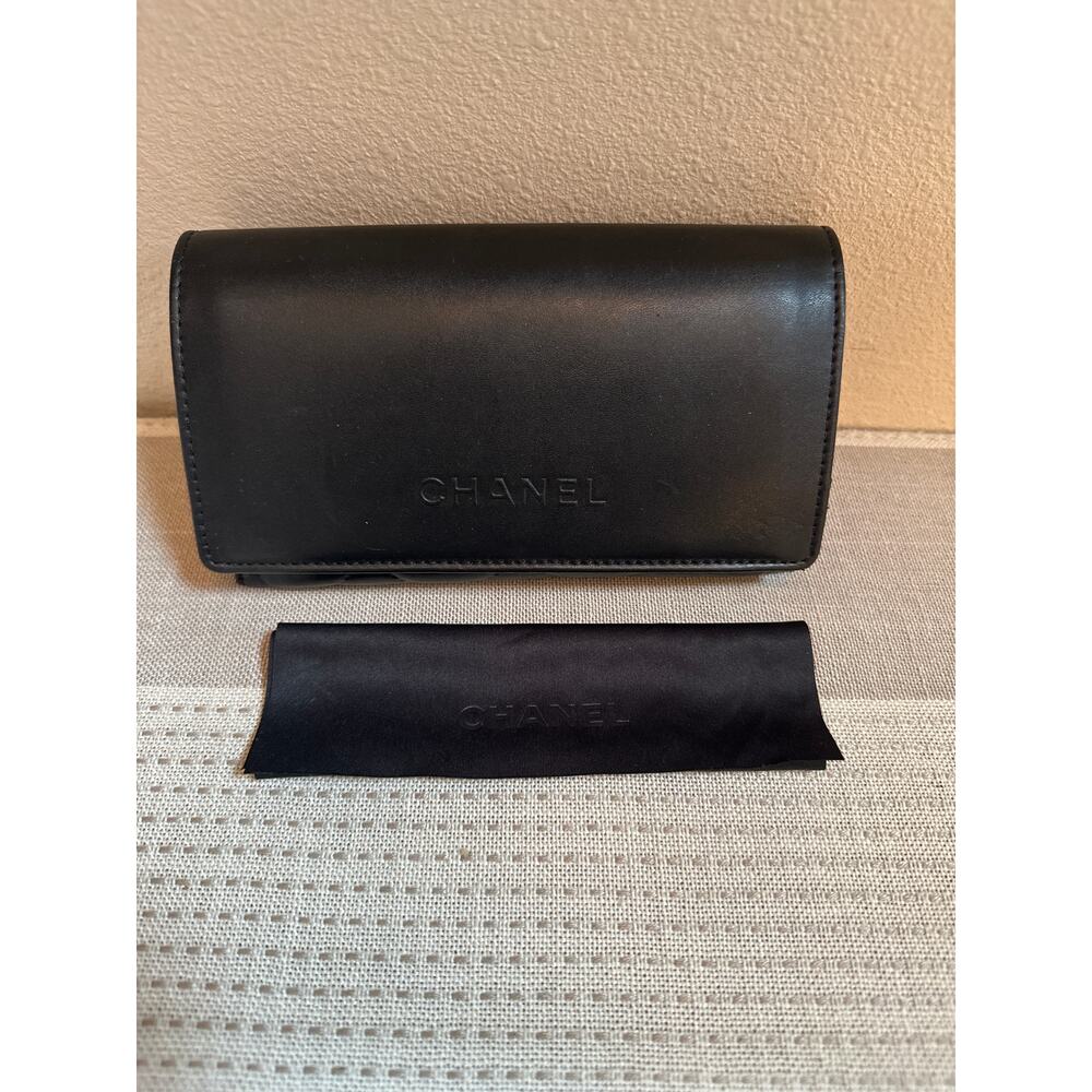 Chanel quilted Black Leather Sunglasses Case with cleaning cloth